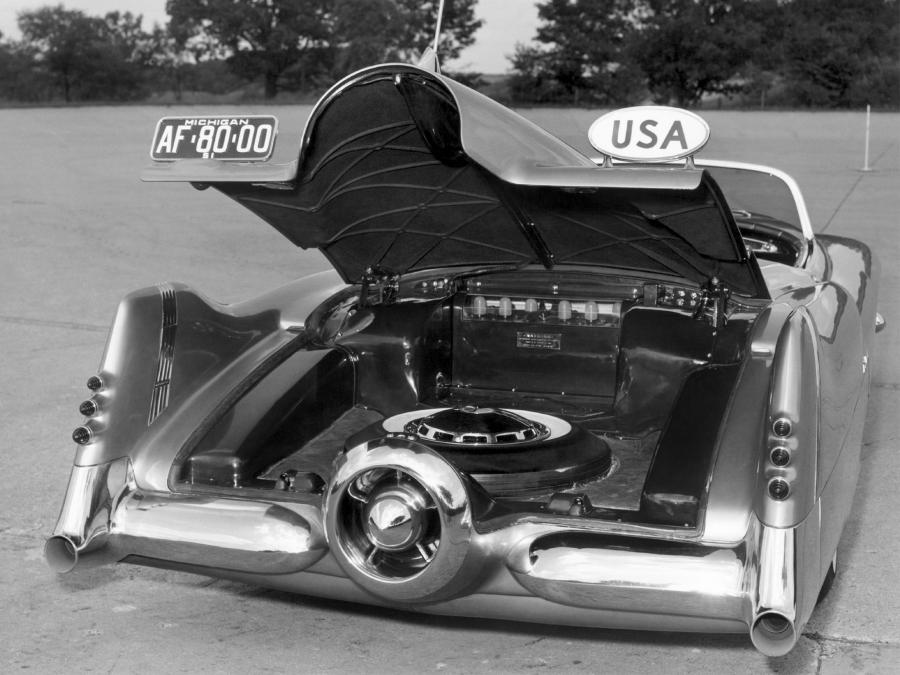 Багажник GM LeSabre Concept Car 1951 года  (фото 16 из 29)